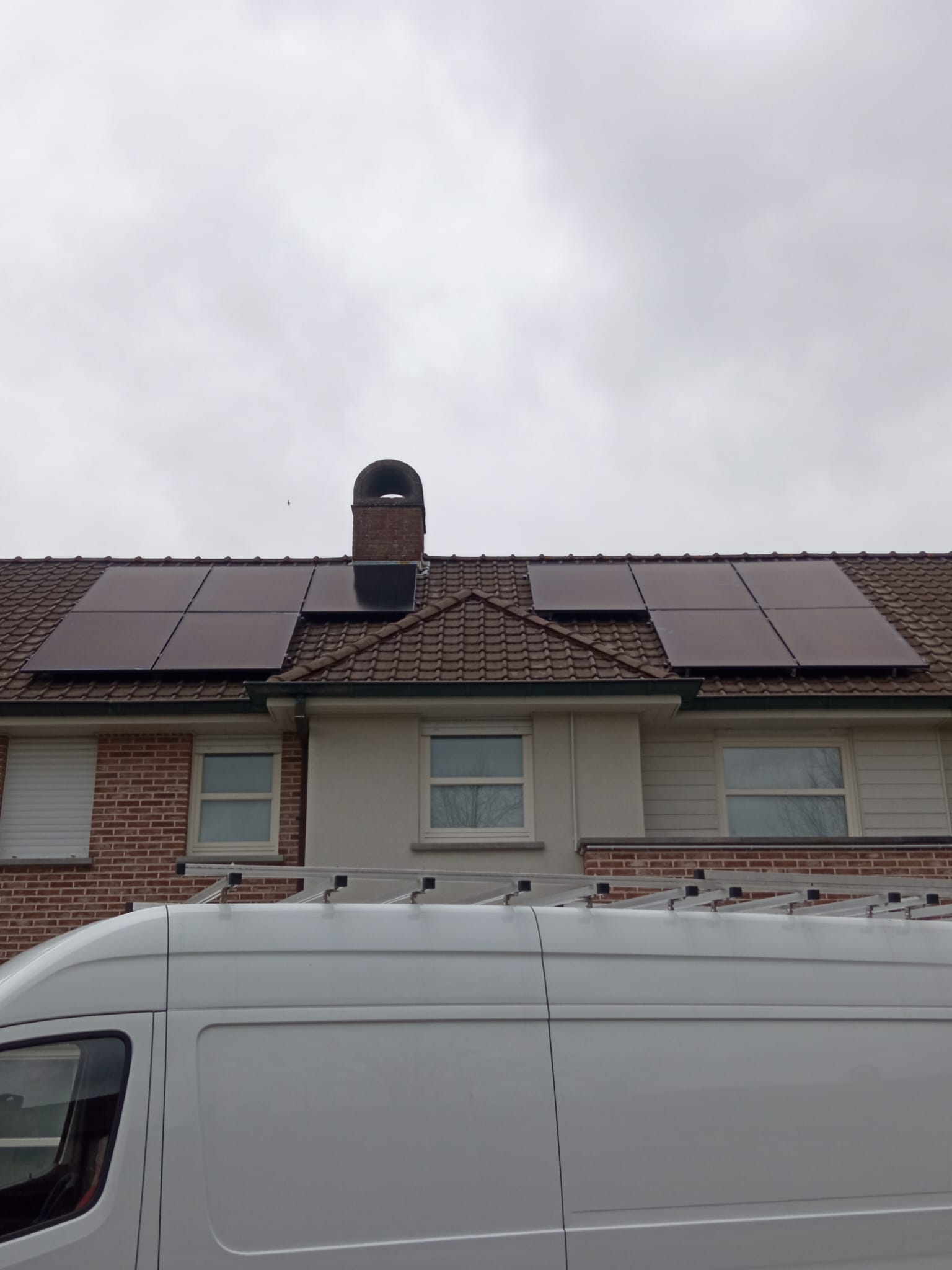 Installatie zonnepanelen & thuisbatterij in Oost – Vlaanderen
